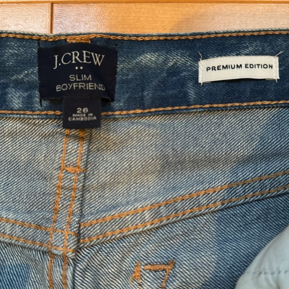 J.crew Premium Edition relaxed boyfriend jean / 26 / GEYSER BLUE WASH - Picture 2 of 4